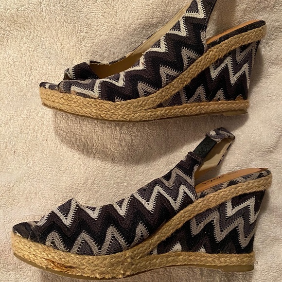 Peep toe wedges - Picture 3 of 4